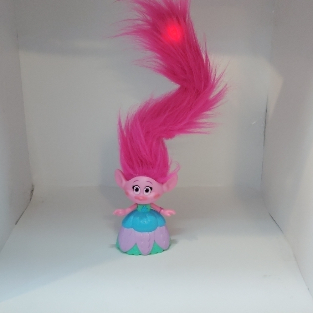 Troll poppy interactive with long pink poseable light up hair